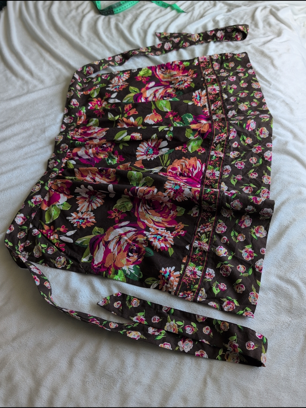 Vera Bradley Whats Cookin Apron English Rose Floral Pink Brown Waist Half Pocket